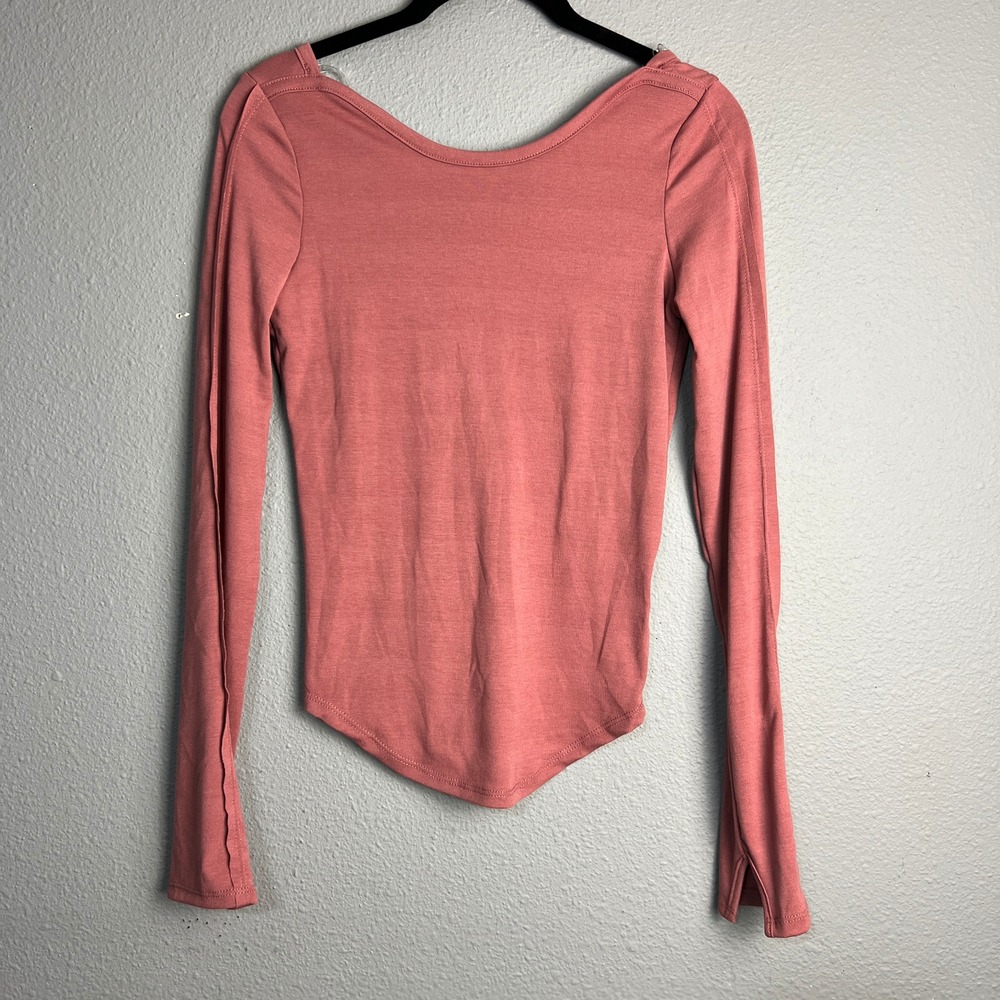 HYFVE Long Sleeve Top Low Back Flared Cuffs Casual Mauve Base Layer Size S